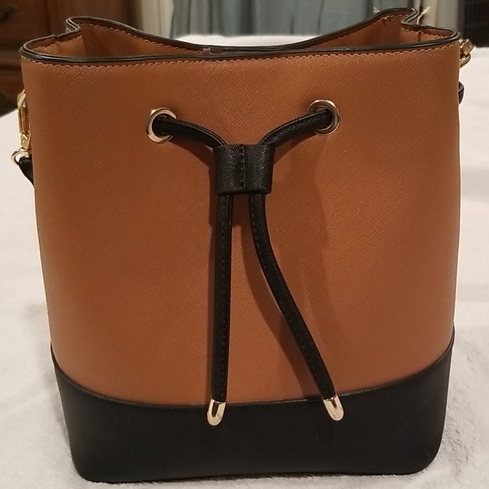 Purse - Picture 2 of 4